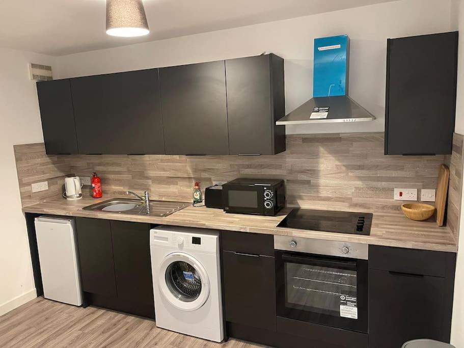 Modern 2 Bedroom City Apartment Glasgow Exterior foto